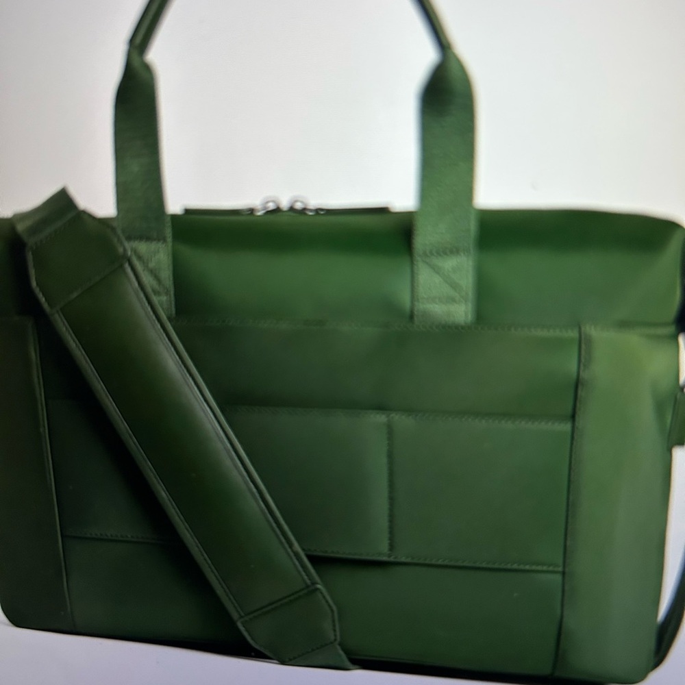 Green Duffle Bag with Structured Design and Removable Strap - Picture 3 of 9